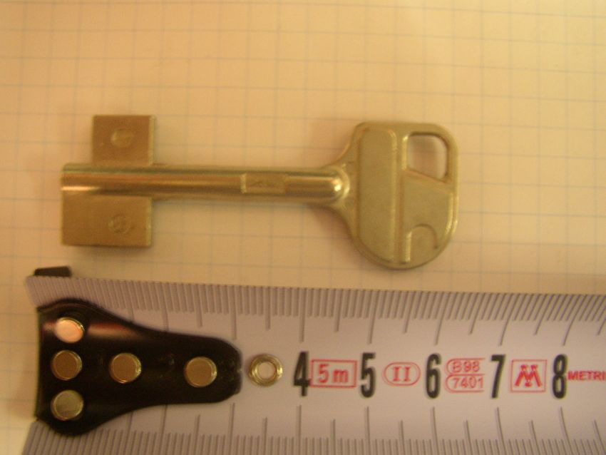 Trezorový klíč RT107