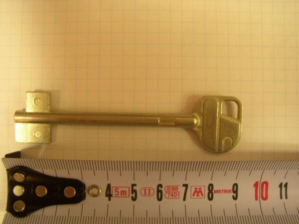 Trezorový klíč RT102